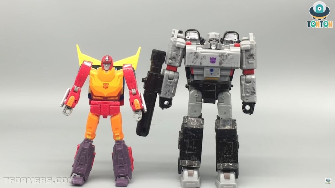 Transformer Studio Series TFTM 1986 Hot Rod In Hand Review And Images  (30 of 50)